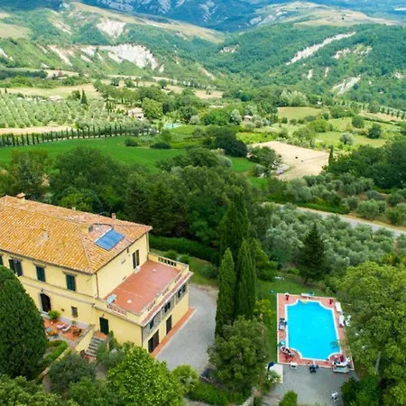 Sleeps 28 With Pool And Wifi Villa Radicofani