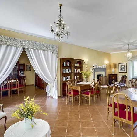 Sleeps 28 With Pool And Wifi Radicofani
