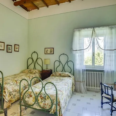 Villa Sleeps 28 With Pool And Wifi Radicofani
