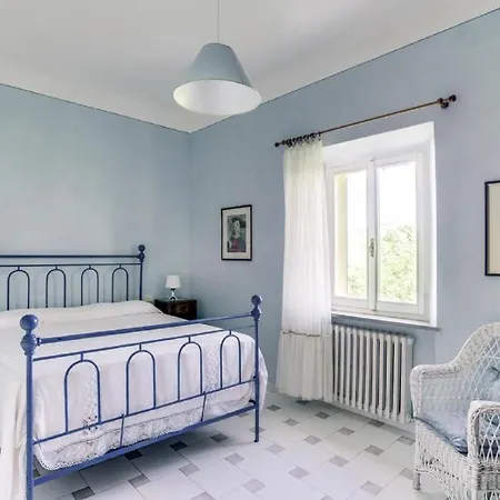 Sleeps 28 With Pool And Wifi Villa