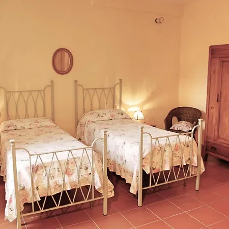 Sleeps 28 With Pool And Wifi Villa Radicofani