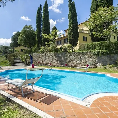 Villa Sleeps 28 With Pool And Wifi